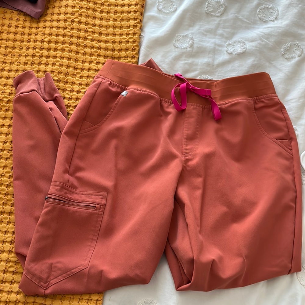 NWOT figs Zamora joggers terracotta